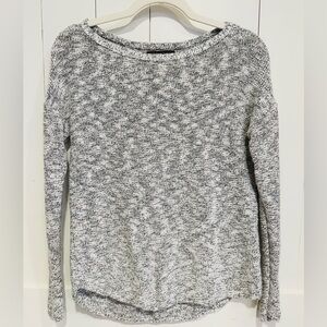 Banana Republic Italian Yarn Marled Knit Sweater XS Gray Black Soft Pullover